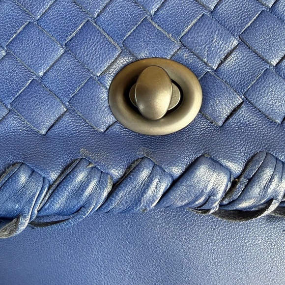BOTTEGA VENETA Tiina Royal Blue Lambskin Shoulder Bag. MED. Like New! RT $2800 - Picture 4 of 15